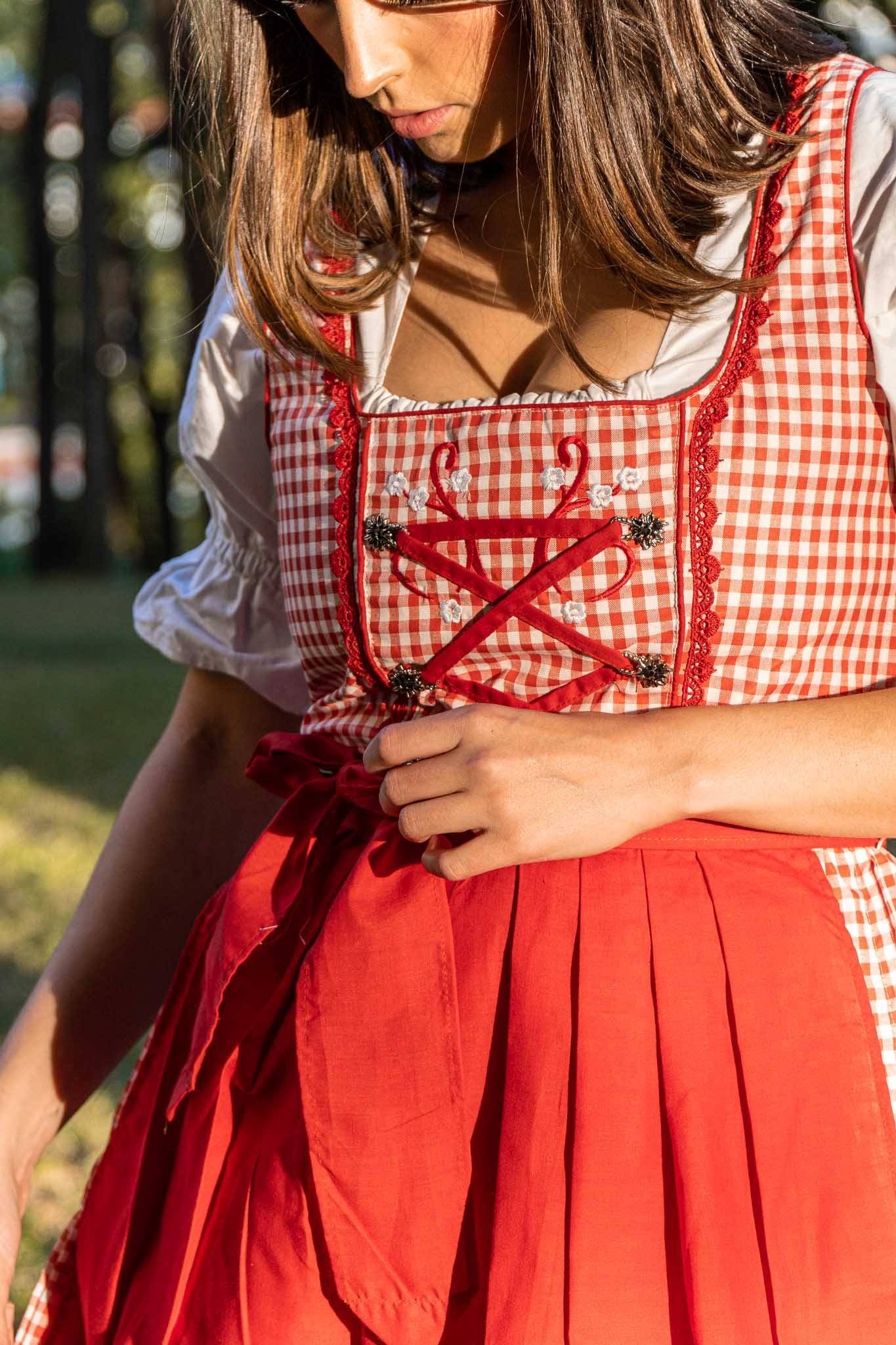 Marie Dirndl • Rød • Bomull