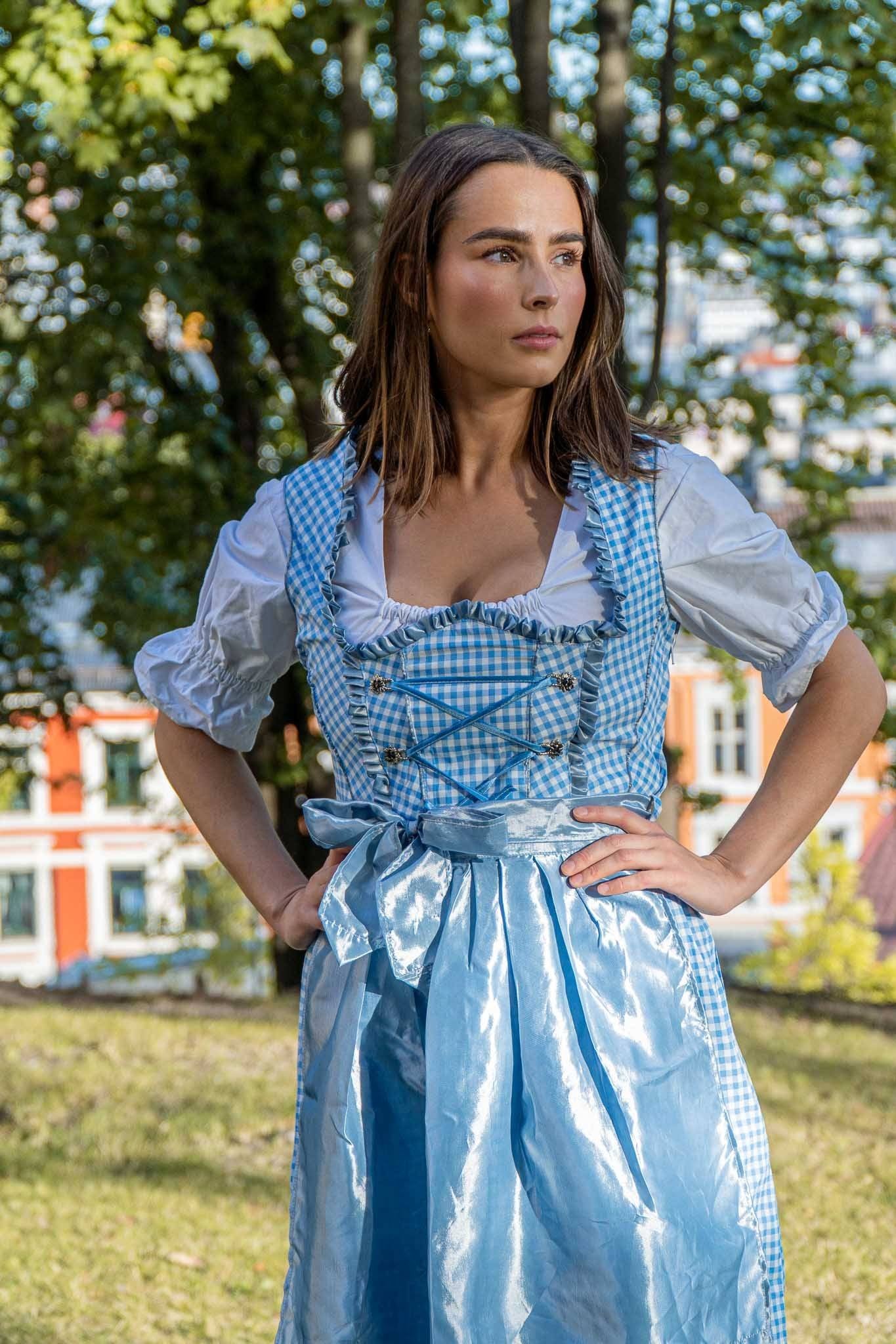 Erna Dirndl • Lyseblå • Bomull