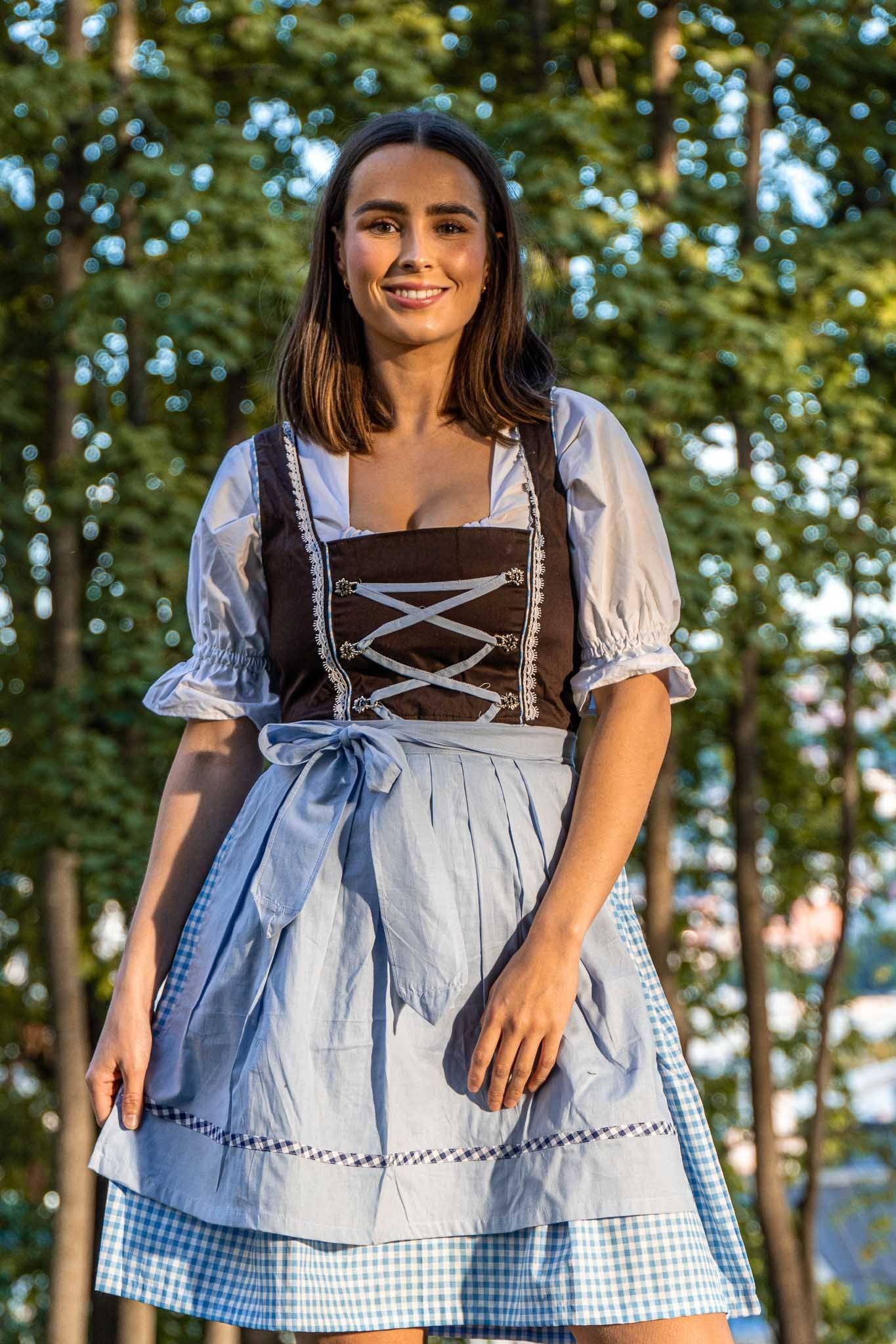 Birgit Dirndl • Brun og Lys Blå • Bomull • Hvite Detaljer