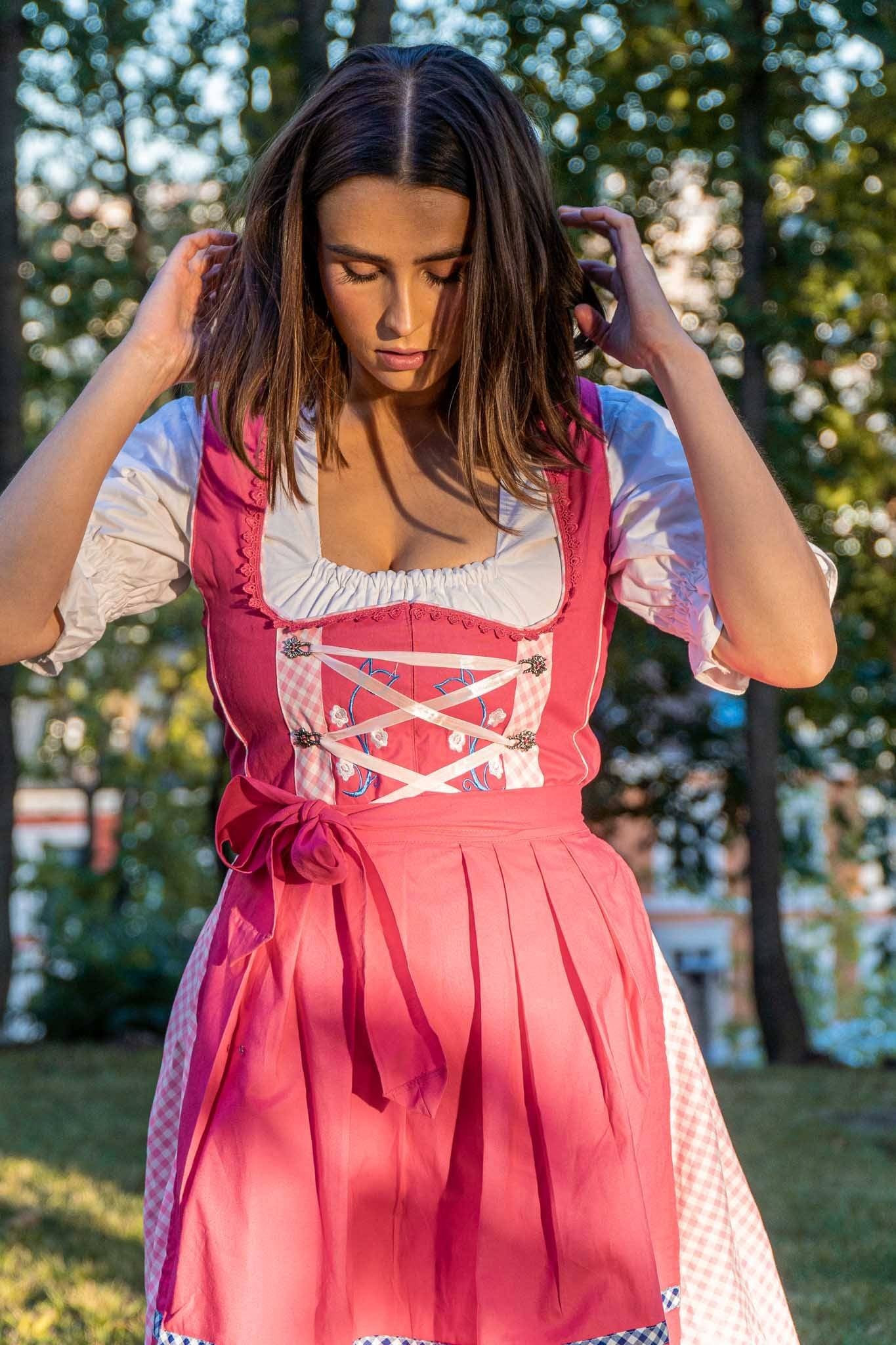 Erika Dirndl • Sterk Rosa • Bomull