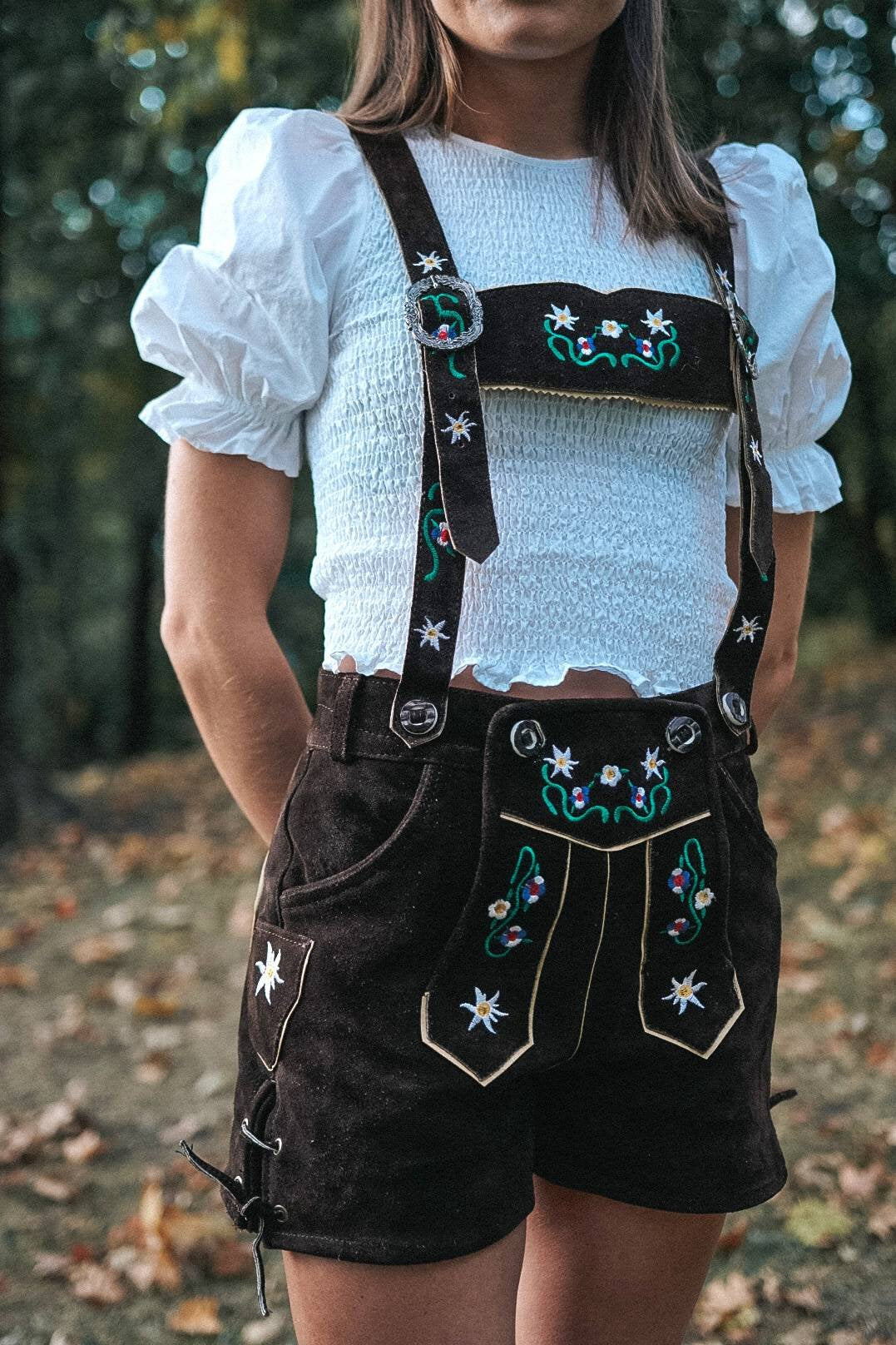 Anna Lederhose • Kort • Mørk Brun • Semsket Skinn