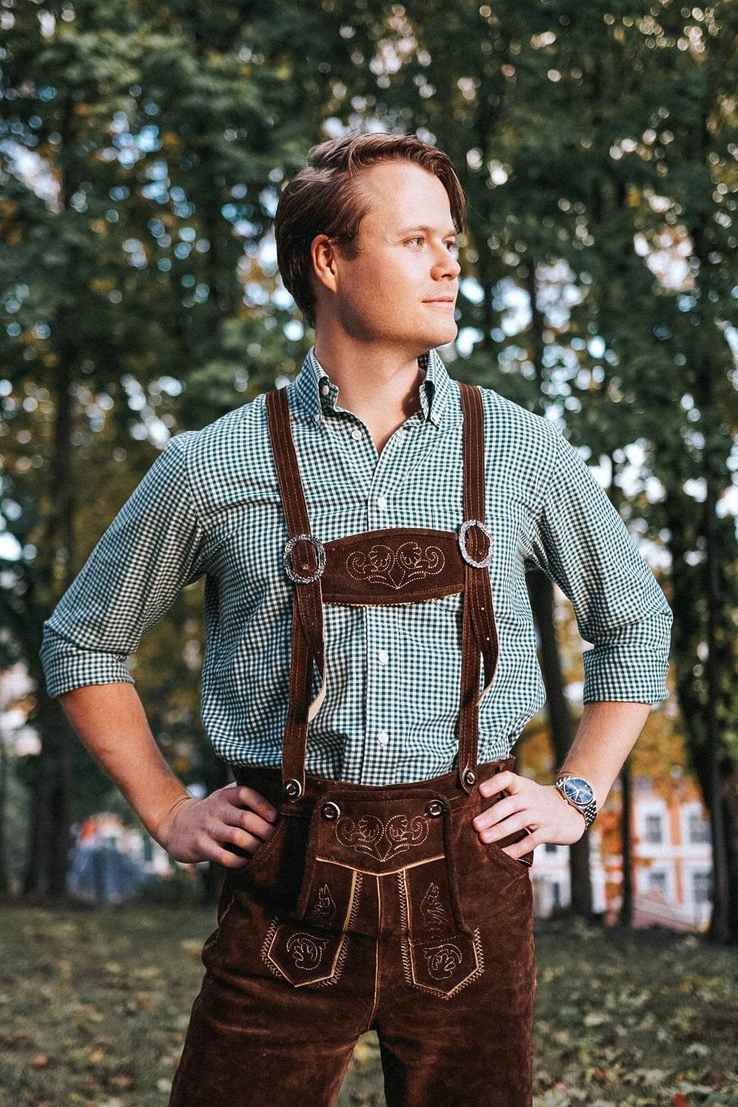Wilhelm Lederhose • Knelang • Mørk Brun • Semsket Skinn